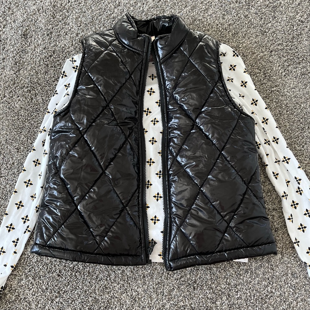 Faded Glory Shiny Black Girls Quilted Vest, Girls xl